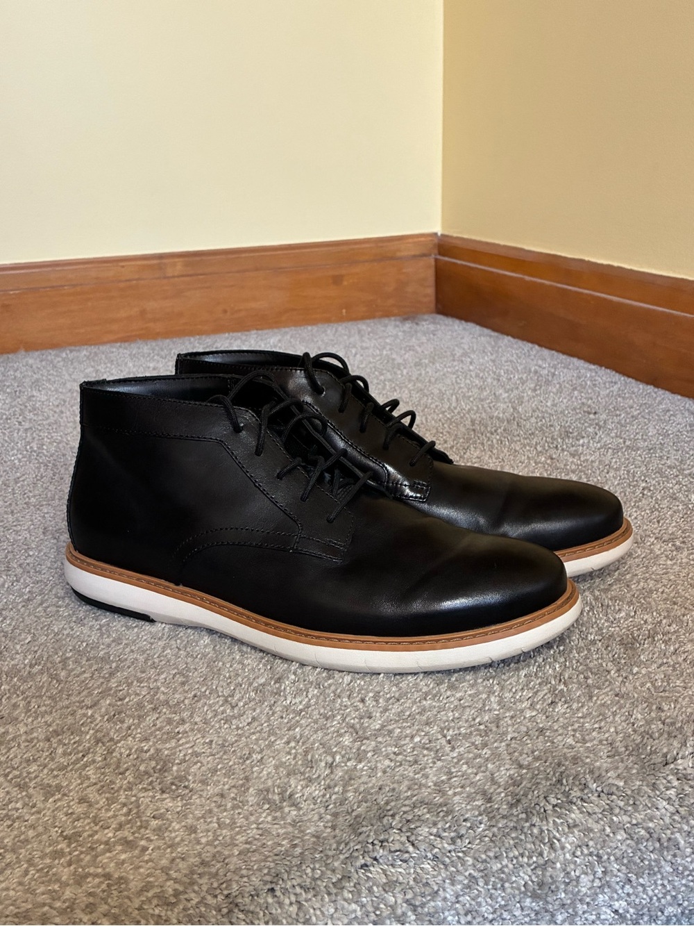 Clarks Black Leather Chukka Boots with Tan Contrast Welt